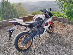 Yamaha R7 60 Aniversario A2