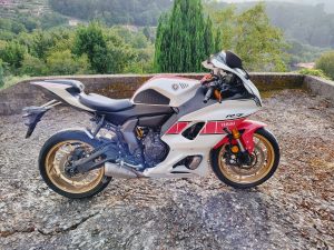 Yamaha R7 60 Aniversario A2