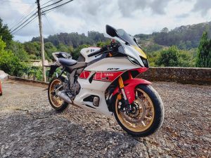 Yamaha R7 60 Aniversario A2