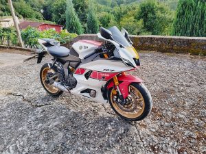 Yamaha R7 60 Aniversario A2